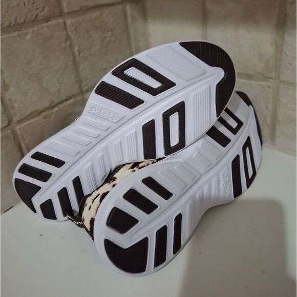 APL Cow Hair Iconic Phantom Deep Brown/White/Shoes Size 7
